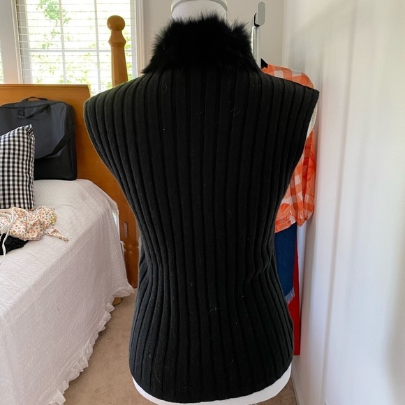 Fredini Black Suede and Rabbit Fur Zip up Vest - Picture 2 of 6